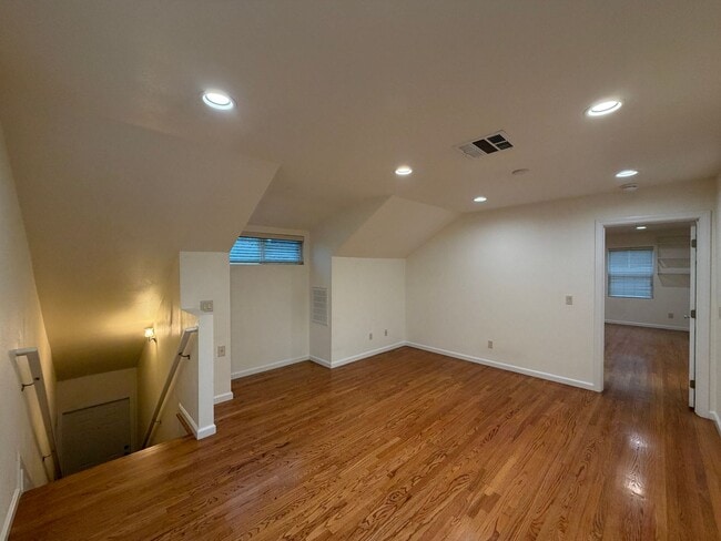 Photo - 1630Lynd Unit 1632