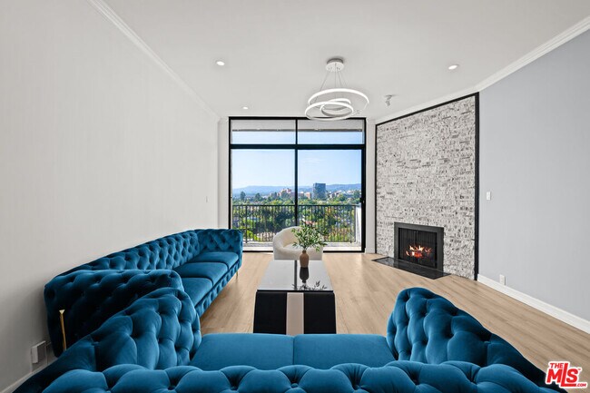 Building Photo - 10535 Wilshire Blvd Unit 1809