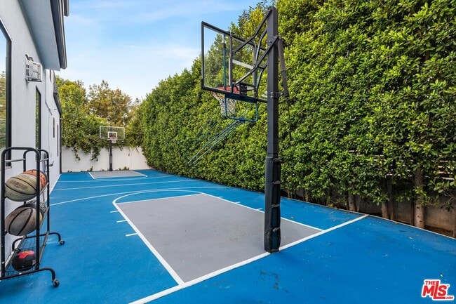 Photo - 18903 Hatteras St