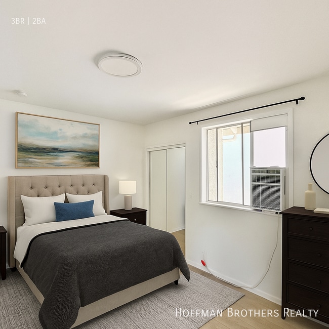 Photo - 5419 Harold Way Unit 5