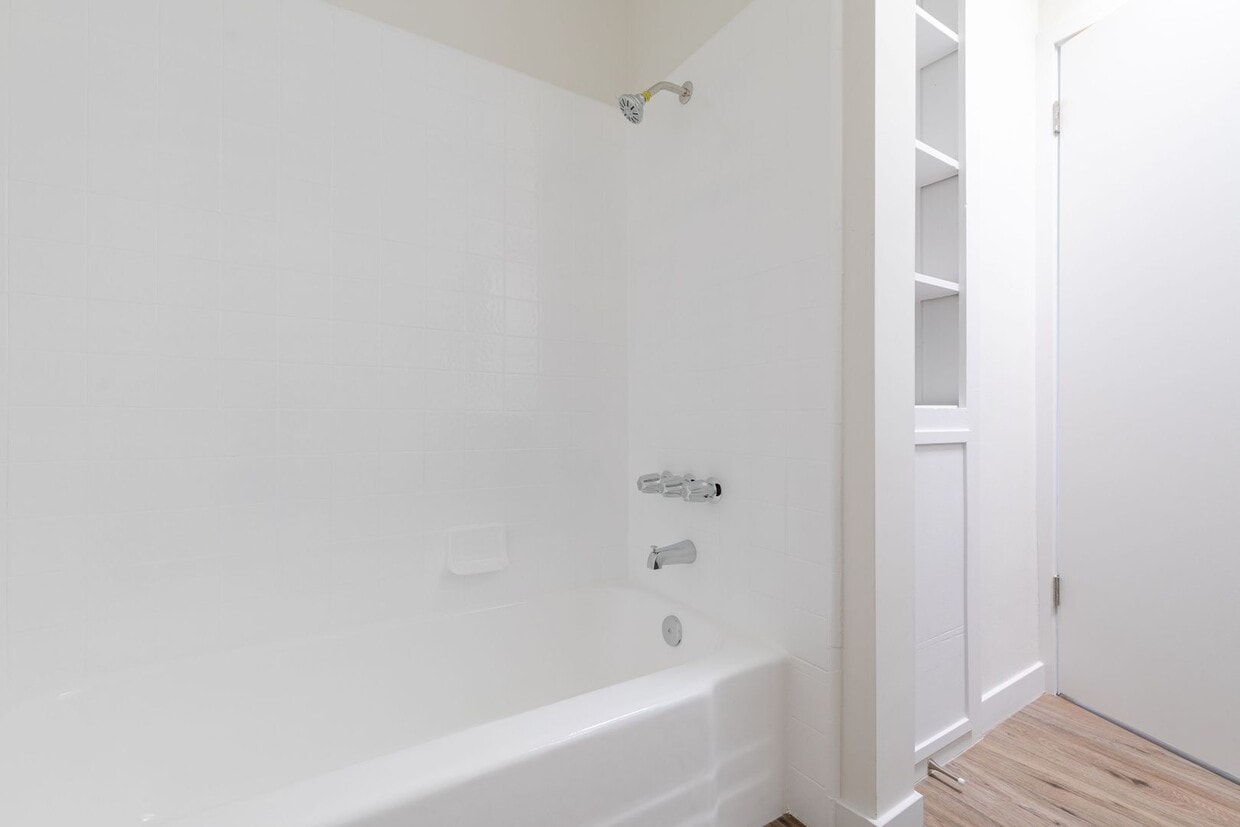 Floor Plan - 1 Bedroom 1 Bathroom 