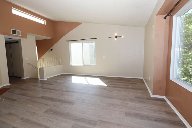 Photo - **24210 Sylvan Glen Rd #F Diamond Bar** 2 bedroom 2 bath Townhouse !!2 weeks free OAC!!