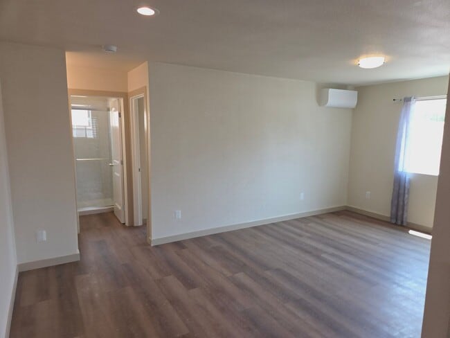 Photo - 1805 James Pl Unit B