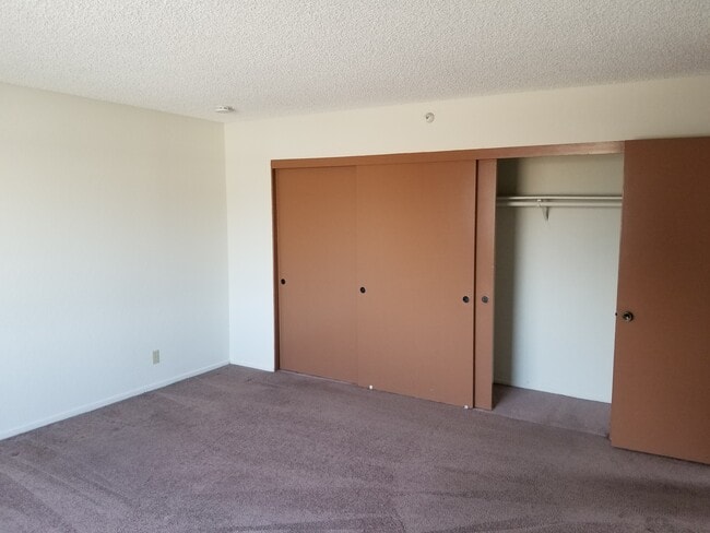 bedroom - 14102 Lemoli Ave