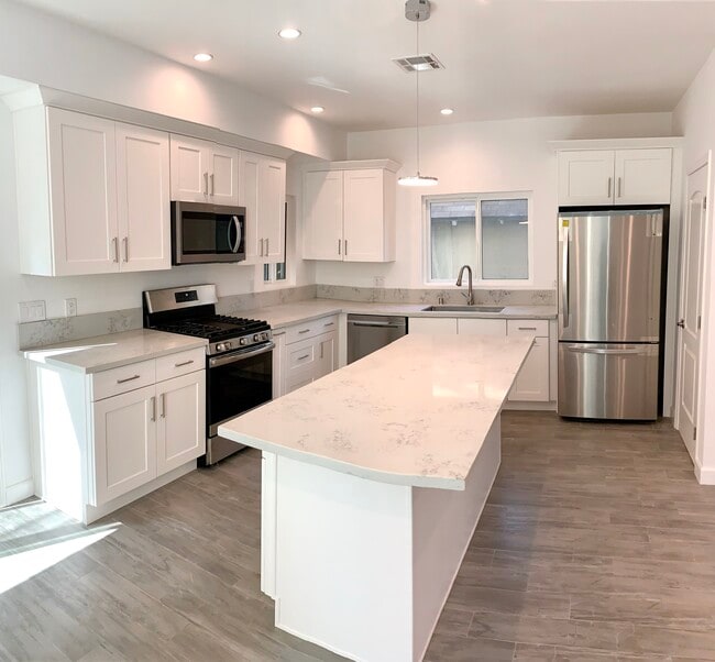 Photo - 2219 Glendon Ave