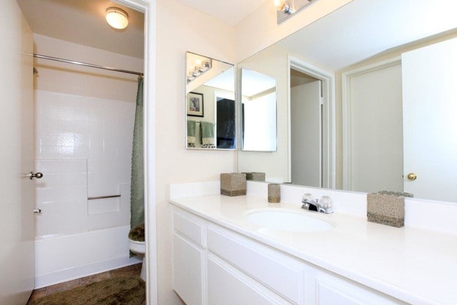 Riverpark - Riverpark Apartments