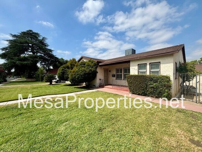 Photo - 3232 N Mayfield Ave House
