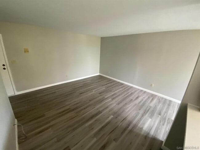 Photo - 6930 Hyde Park Dr Unit 304