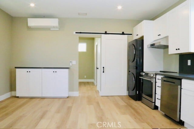 Photo - 729 Center St Townhome