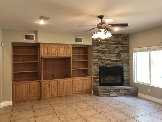 Photo - Beautiful Murrieta 5 bedroom available for rent