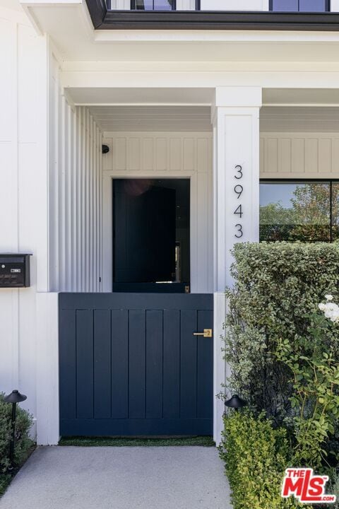 Photo - 3943 McLaughlin Ave