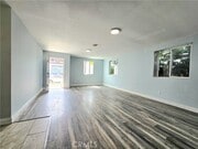 Photo - 715 W 58th St