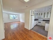 Photo - 142 San Vicente Blvd Unit B