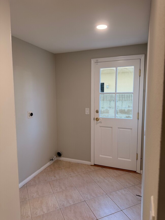 Photo - 15782 Butterfield St