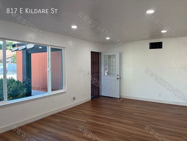 Photo - 817 E Kildare St