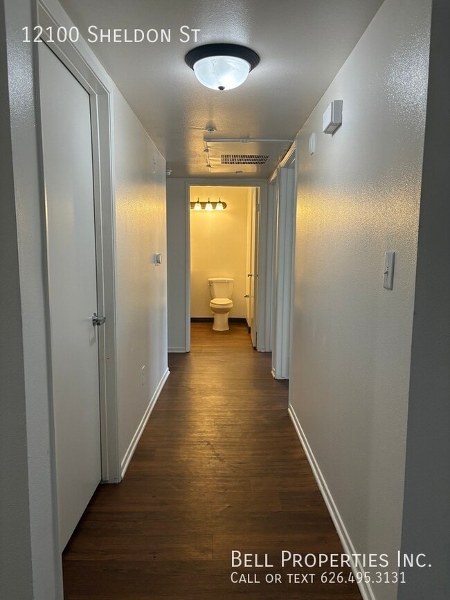 Photo - 12100 Sheldon St