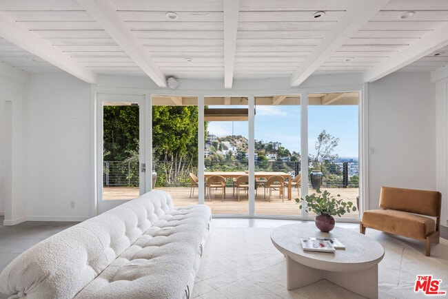 Photo - 1568 Viewsite Dr