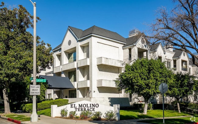 Building Photo - 300 N El Molino Ave Rental