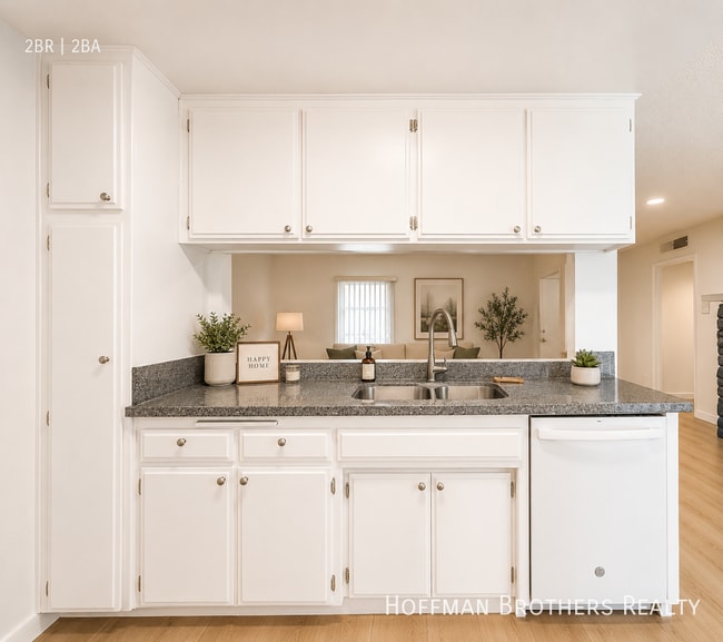 Photo - 13347 Victory Blvd Unit 108
