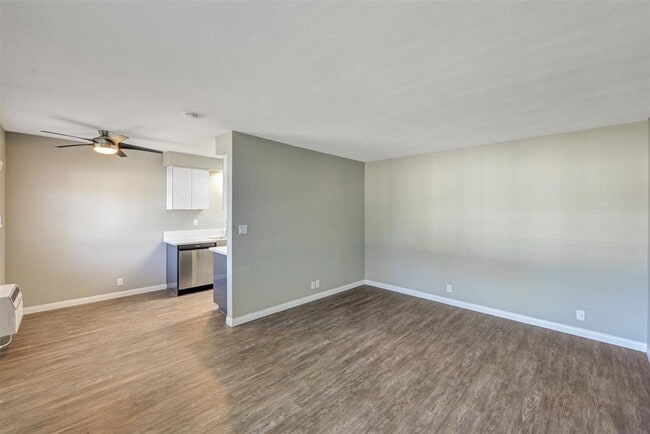 Photo - Fair Oaks Apartments