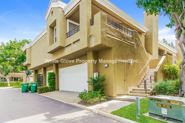 2 Bedroom Townhome in Gated Irvine Community - 2 Bedroom Townhome in Gated Irvine Community