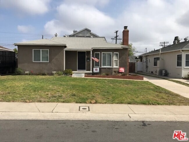 Building Photo - 6607 W 87th St Rental