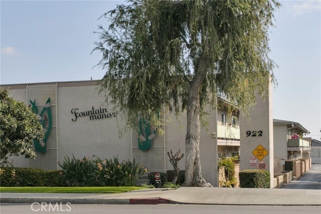 Photo - 922 W Duarte Rd Apartment