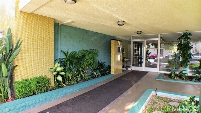 Building Photo - 1187 E 3rd St Rental
