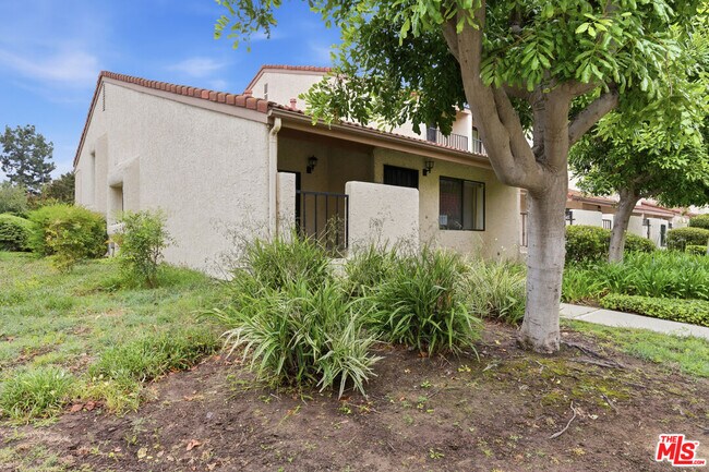 Photo - 18136 Oxnard St Unit 39