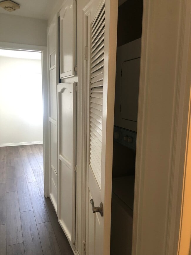 Photo - Los Caballeros #313 Unit 313