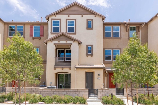 Brand-new must-see 3-bedroom/2.5-bath near... - Brand-new must-see 3-bedroom/2.5-bath near... Apartment