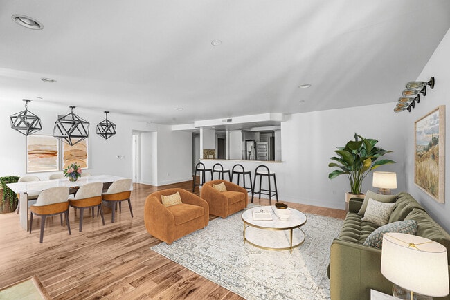 Photo - 7249 Franklin Ave Unit 204