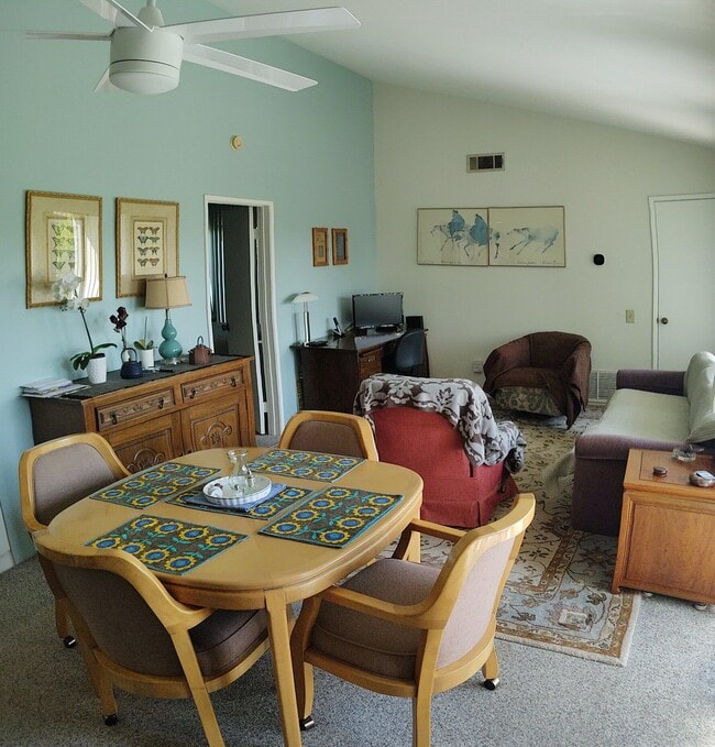 Building Photo - 1100 E Amado Rd Unit 13b2