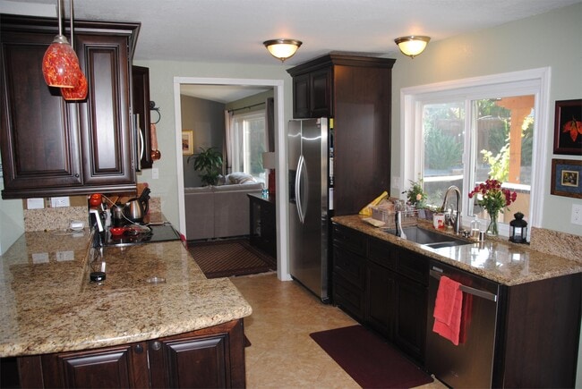 Photo - 6555 High Knoll Rd