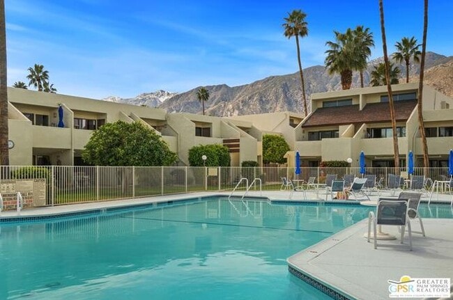 Building Photo - 1655 E Palm Canyon Dr