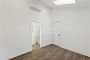 Photo - 554 N Cambridge St