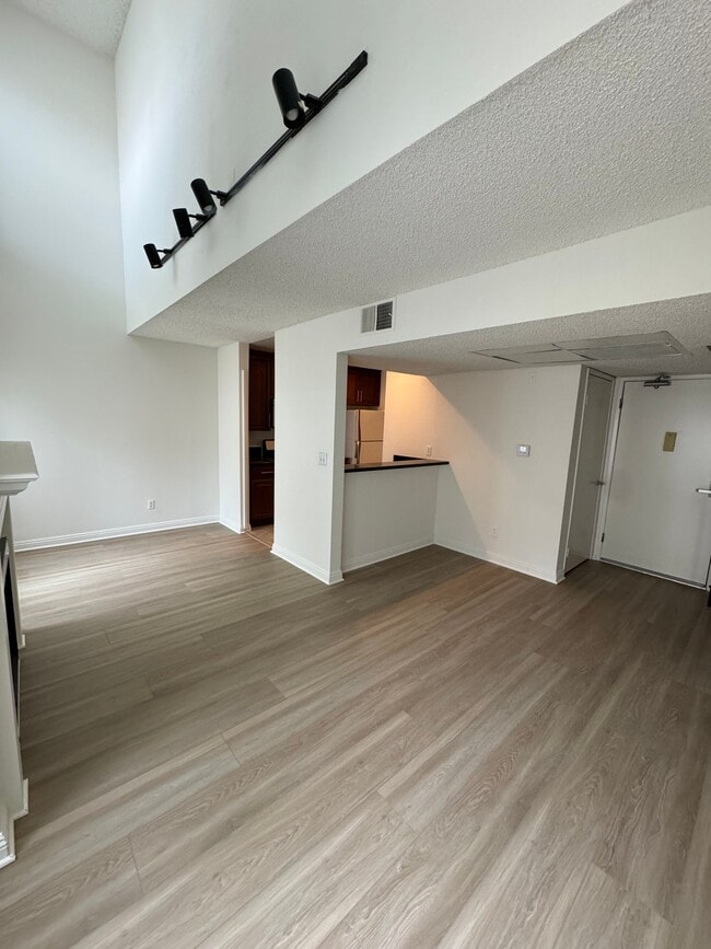 Photo - 10911 Rochester Ave Unit 304