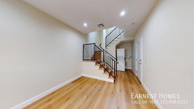 Photo - 310 N 3rd St Unit B