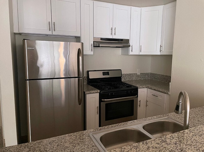 Photo - Cherokee Courtyard Apartments