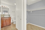 Photo - 1380 E Washington Ave Townhome