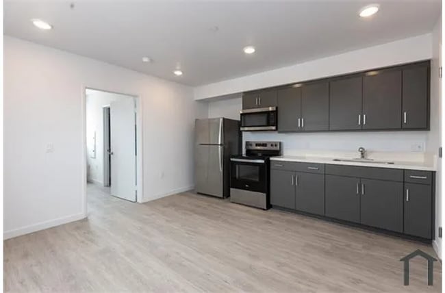 Photo - Gorgeous 1 bed/1 bath and Studio units ~ LA City Section 8 Voucher Accepted!