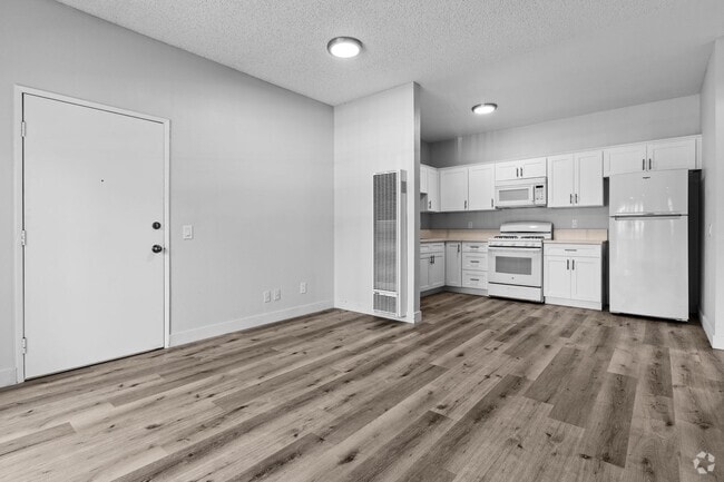 Building Photo - 1128 Stanley Ave Rental