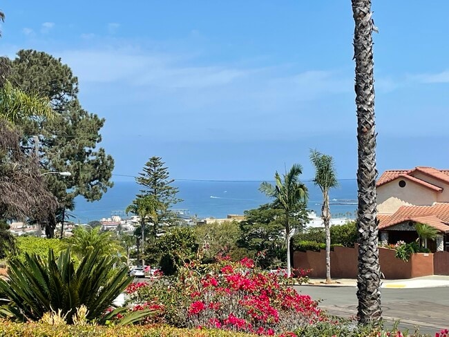 Photo - 4461 Santa Cruz Ave