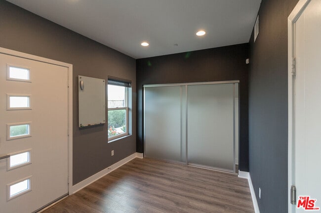 Photo - 2753 Waverly Dr Unit 1103