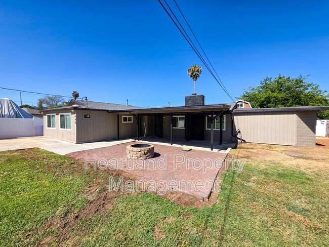 Building Photo - 640 Claydelle Ave