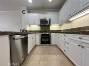 Photo - 1800 Oak St Unit 318