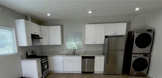 Photo - 120 N Lomita St Unit 122 N LomitaSt