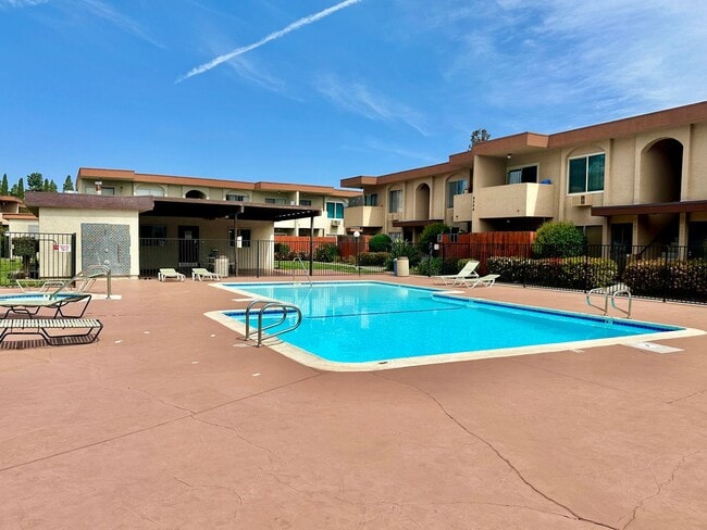 Photo - Beautifully Upgraded One Bedroom Condo with Central A/C!!