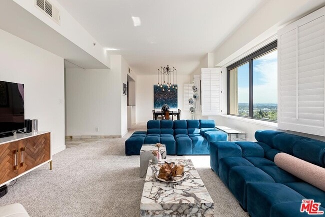 Building Photo - 10520 Wilshire Blvd Unit 1207