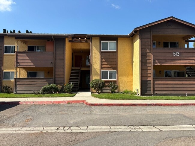 Building Photo - Charming 2 bedroom 2 bathroom Condo in Oceanside!